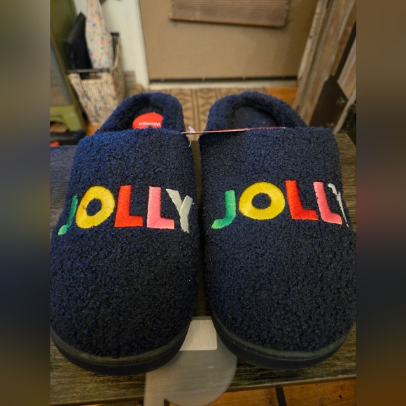 Women's XL Jolly Closed-Toe Slippers, Created for Macy's - Picture 1 of 3